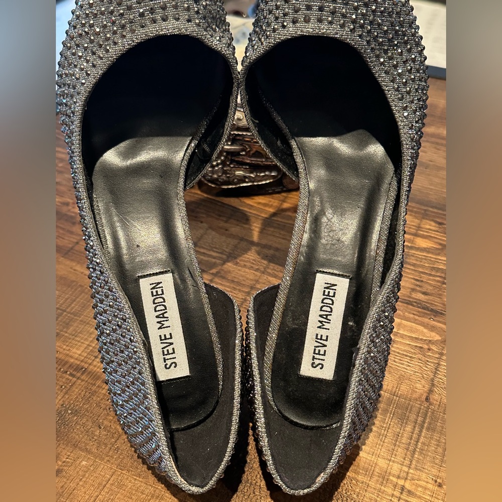 STEVE MADDEN 'Proper' Rhinestone on Lame D'Orsay Pumps - Picture 8 of 10